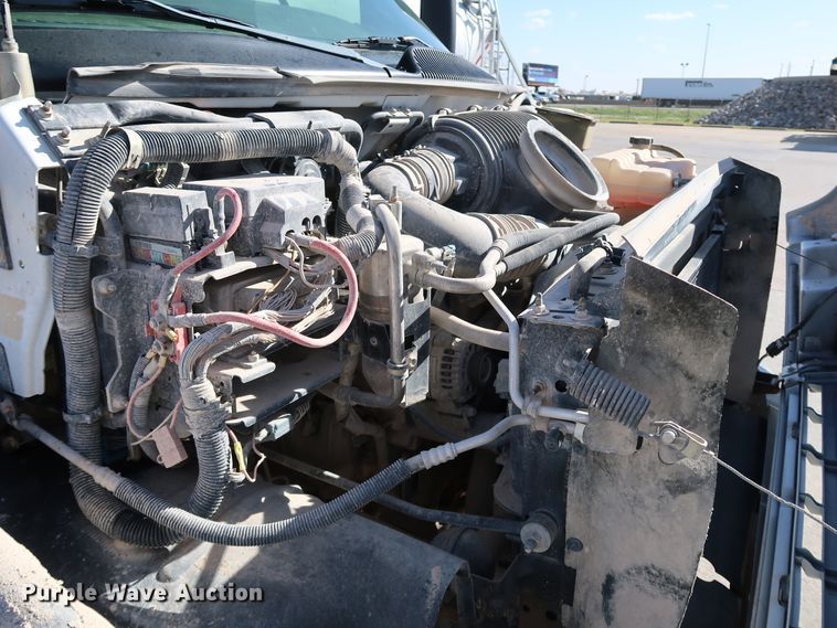 image for item JP9364 2003 Chevrolet C4500  flatbed truck