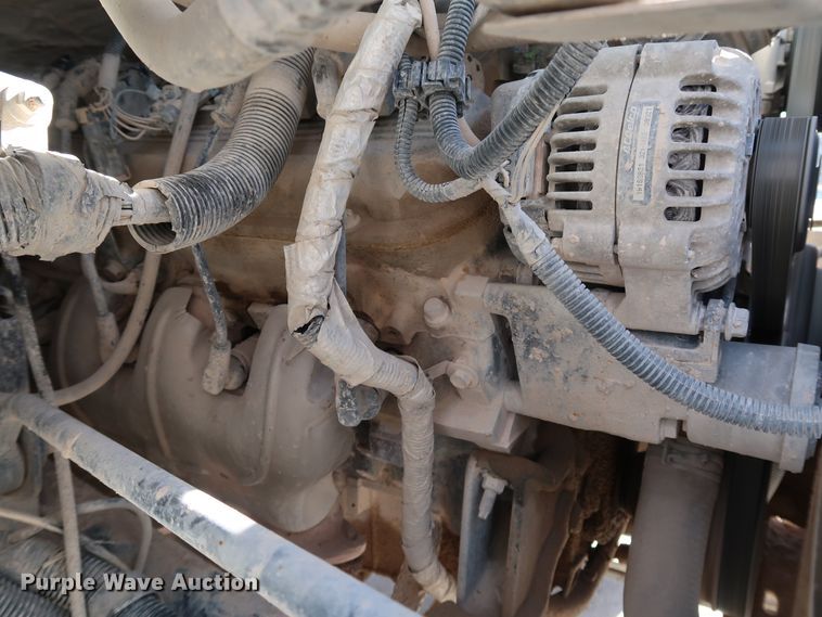 image for item JP9364 2003 Chevrolet C4500  flatbed truck