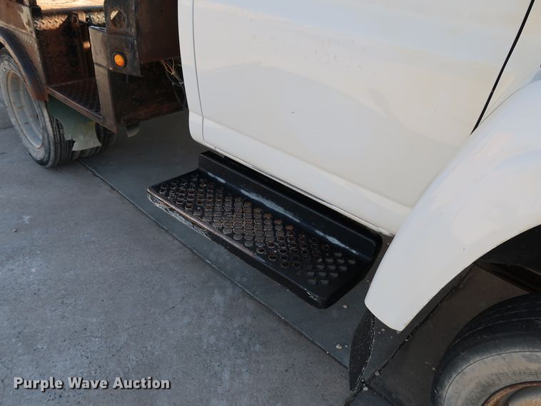 image for item JP9364 2003 Chevrolet C4500  flatbed truck