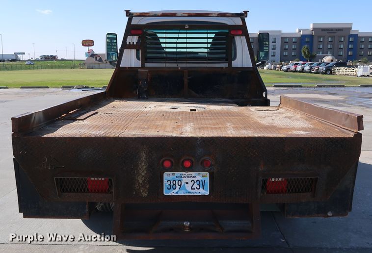 image for item JP9364 2003 Chevrolet C4500  flatbed truck