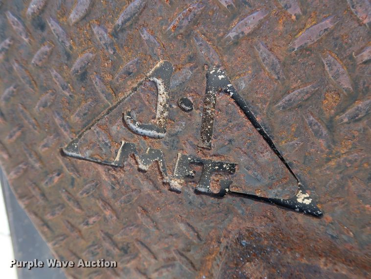 image for item JP9364 2003 Chevrolet C4500  flatbed truck