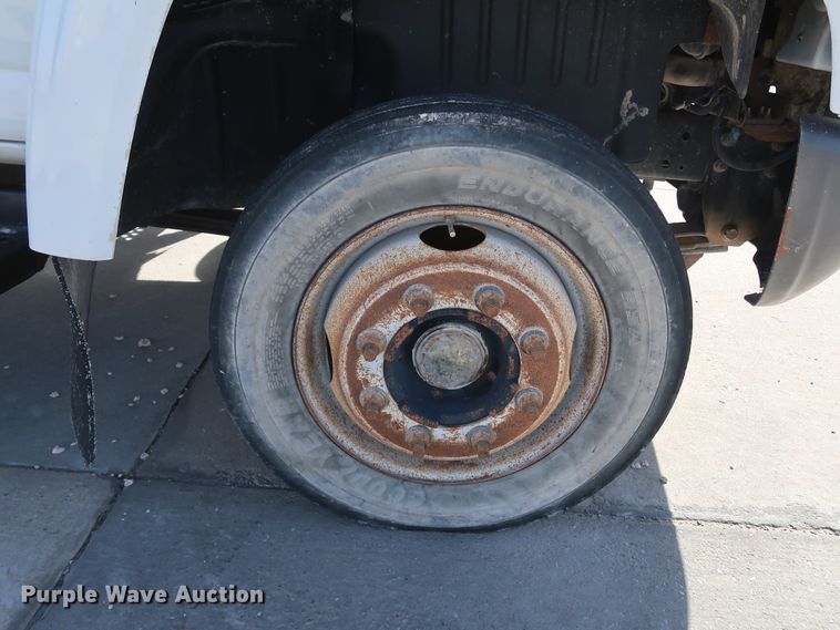 image for item JP9364 2003 Chevrolet C4500  flatbed truck