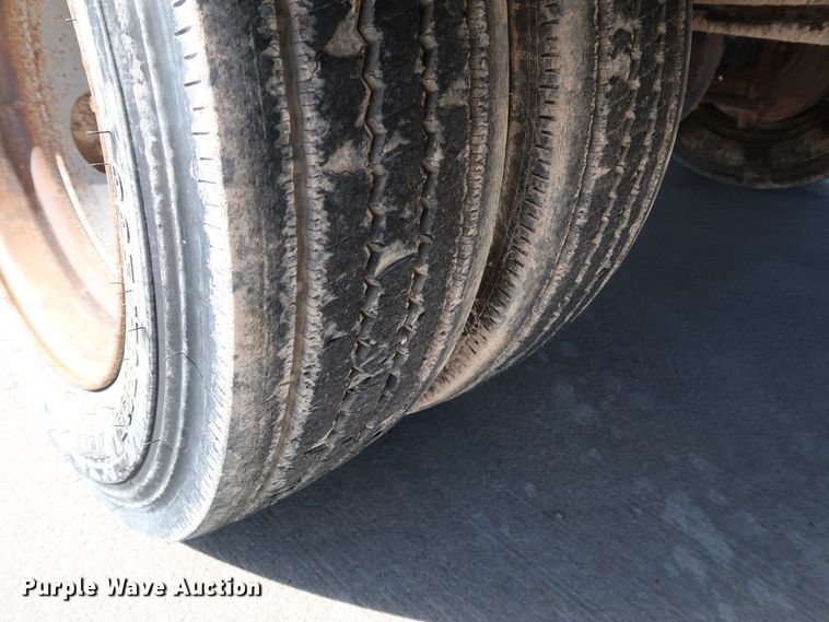 image for item JP9364 2003 Chevrolet C4500  flatbed truck