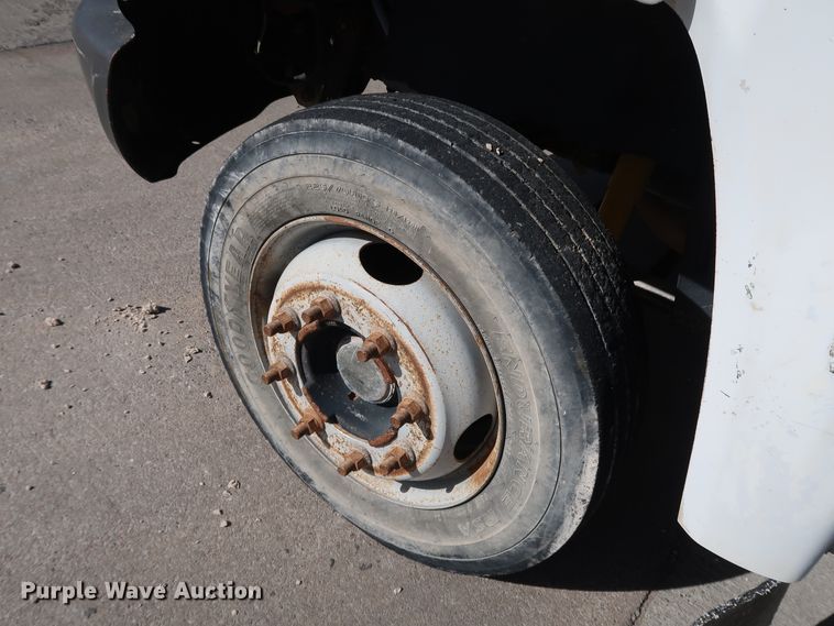 image for item JP9364 2003 Chevrolet C4500  flatbed truck