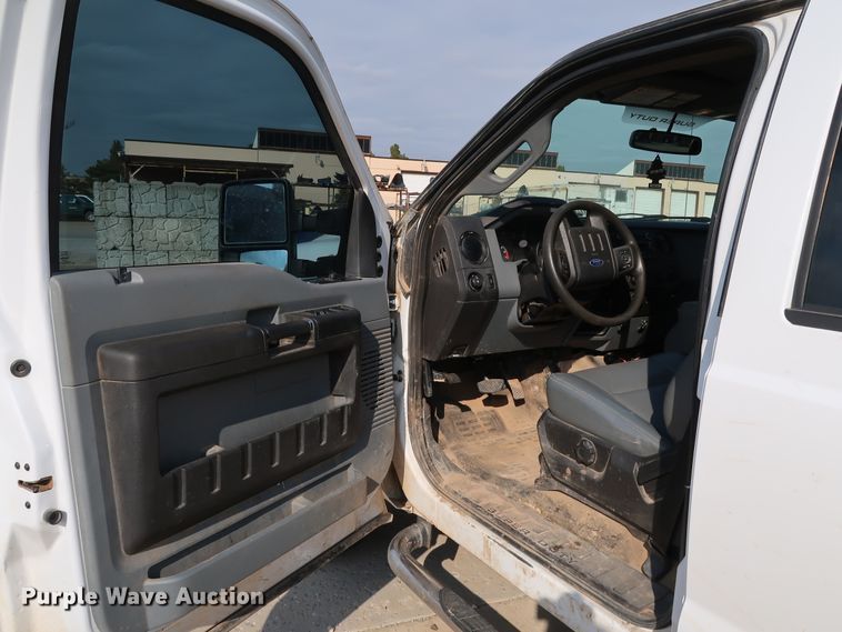 image for item JP9367 2016 Ford F250  Crew Cab pickup truck