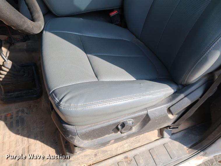 image for item JP9367 2016 Ford F250  Crew Cab pickup truck