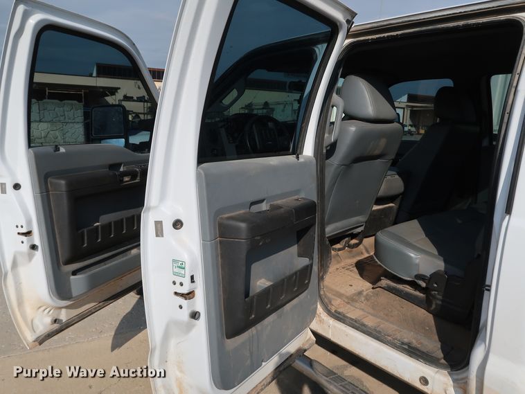 image for item JP9367 2016 Ford F250  Crew Cab pickup truck