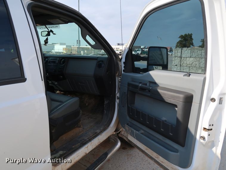 image for item JP9367 2016 Ford F250  Crew Cab pickup truck