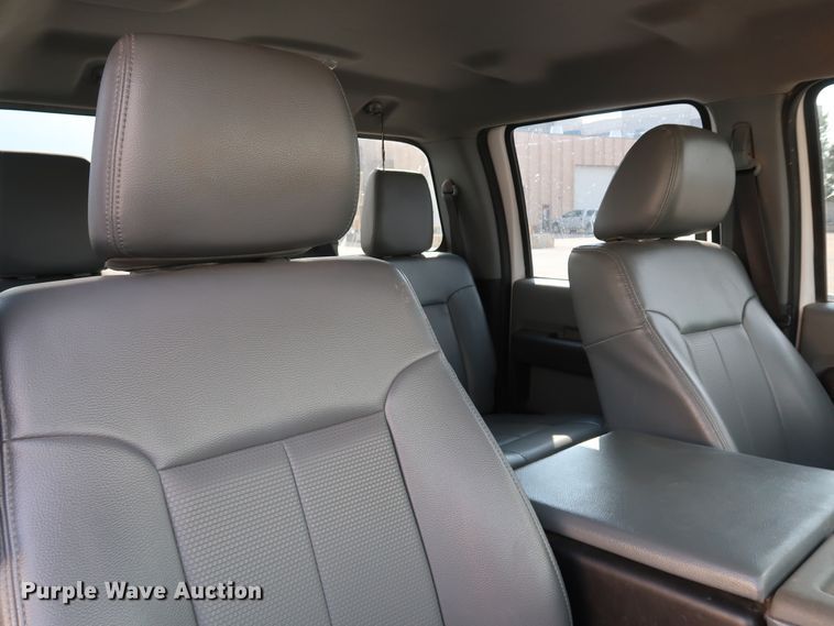 image for item JP9367 2016 Ford F250  Crew Cab pickup truck