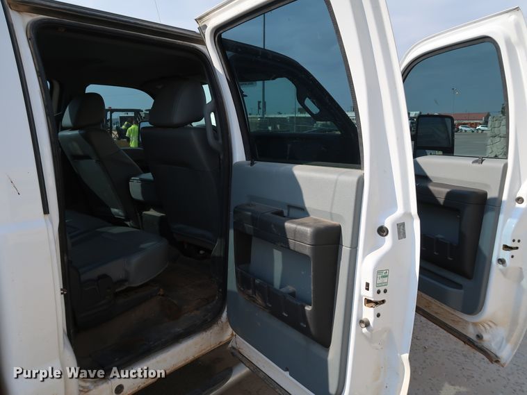 image for item JP9367 2016 Ford F250  Crew Cab pickup truck