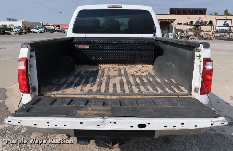 image for item JP9367 2016 Ford F250  Crew Cab pickup truck