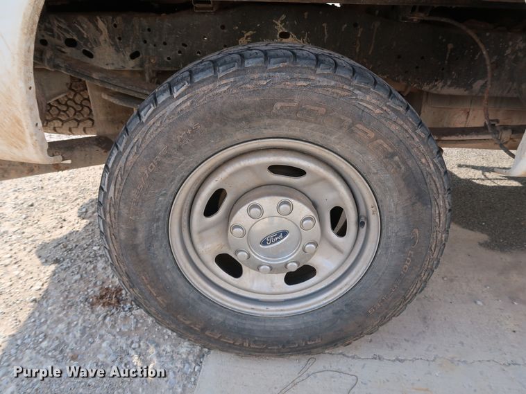 image for item JP9367 2016 Ford F250  Crew Cab pickup truck