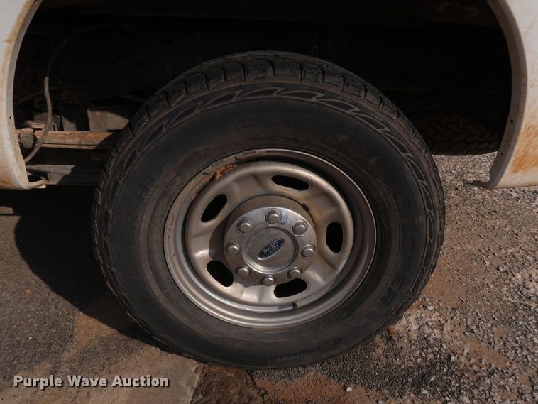 image for item JP9367 2016 Ford F250  Crew Cab pickup truck