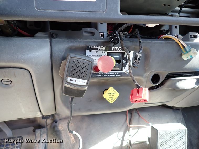 image for item JP9368 2000 Ford F650  utility / service truck