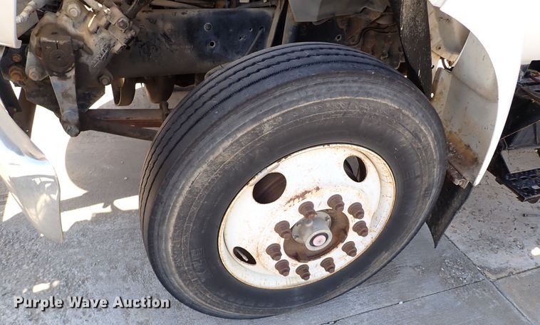 image for item JP9368 2000 Ford F650  utility / service truck