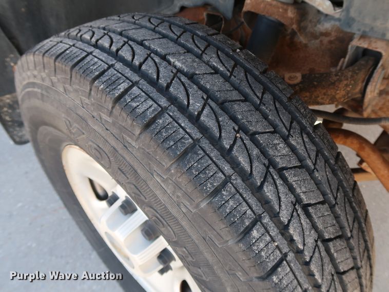 image for item JP9369 2004 Chevrolet Silverado 2500HD  pickup truck