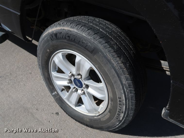 image for item JP9370 2013 Ford F150  SuperCrew pickup truck