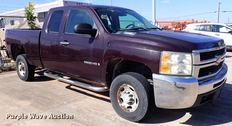 image for item JP9371 2008 Chevrolet Silverado 2500HD  Ext. Cab pickup truck