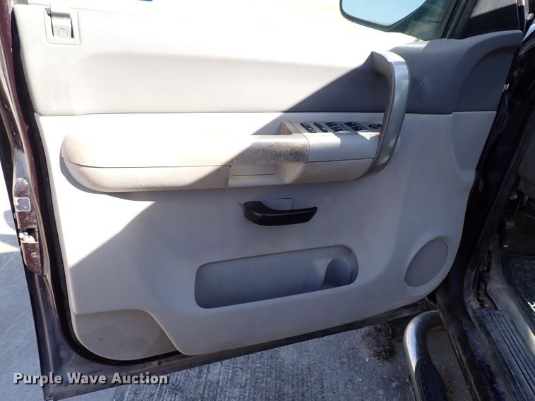 image for item JP9371 2008 Chevrolet Silverado 2500HD  Ext. Cab pickup truck