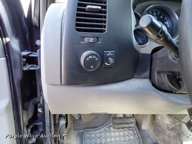 image for item JP9371 2008 Chevrolet Silverado 2500HD  Ext. Cab pickup truck