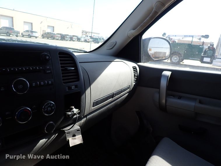 image for item JP9371 2008 Chevrolet Silverado 2500HD  Ext. Cab pickup truck