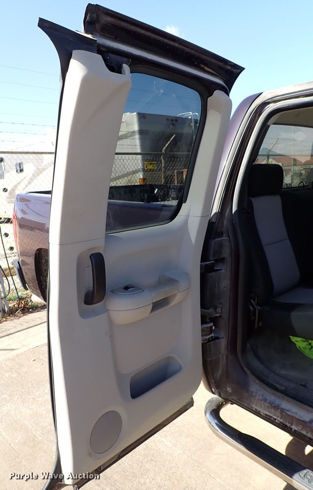 image for item JP9371 2008 Chevrolet Silverado 2500HD  Ext. Cab pickup truck