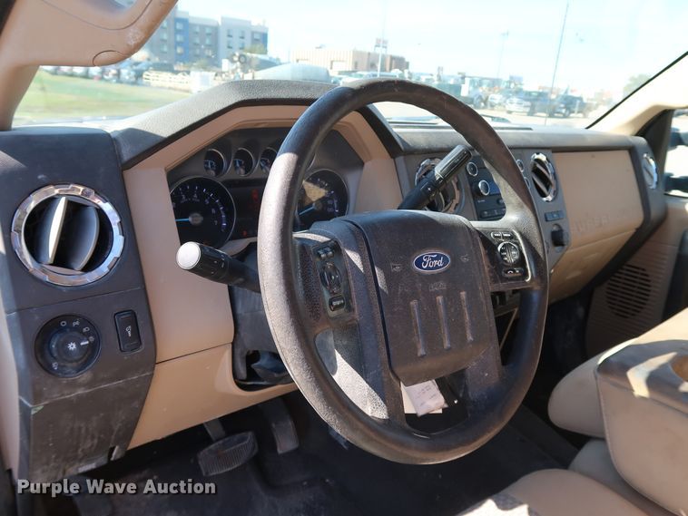 image for item JP9372 2011 Ford F250 Super Duty  Crew Cab pickup truck