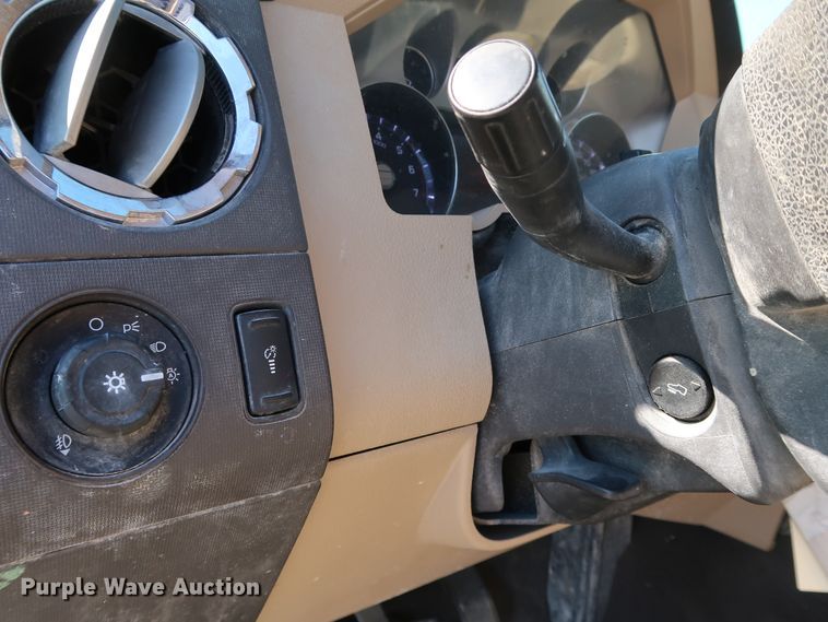 image for item JP9372 2011 Ford F250 Super Duty  Crew Cab pickup truck