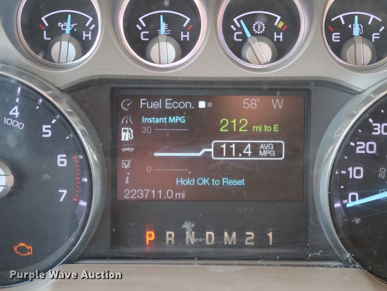 image for item JP9372 2011 Ford F250 Super Duty  Crew Cab pickup truck