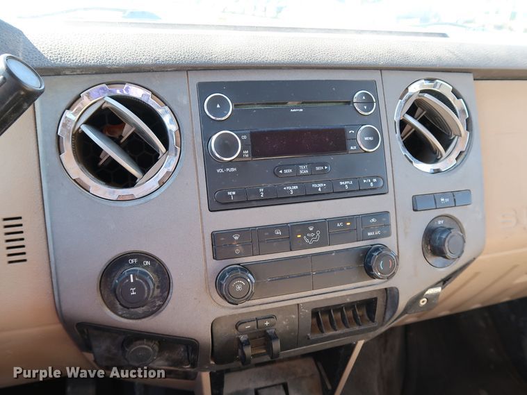 image for item JP9372 2011 Ford F250 Super Duty  Crew Cab pickup truck