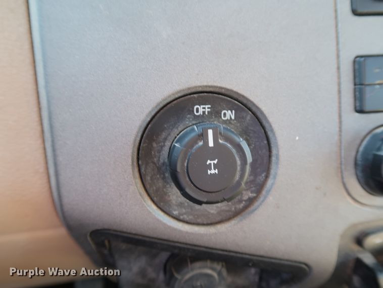 image for item JP9372 2011 Ford F250 Super Duty  Crew Cab pickup truck