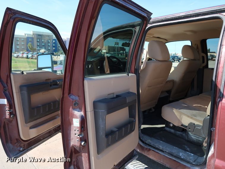 image for item JP9372 2011 Ford F250 Super Duty  Crew Cab pickup truck