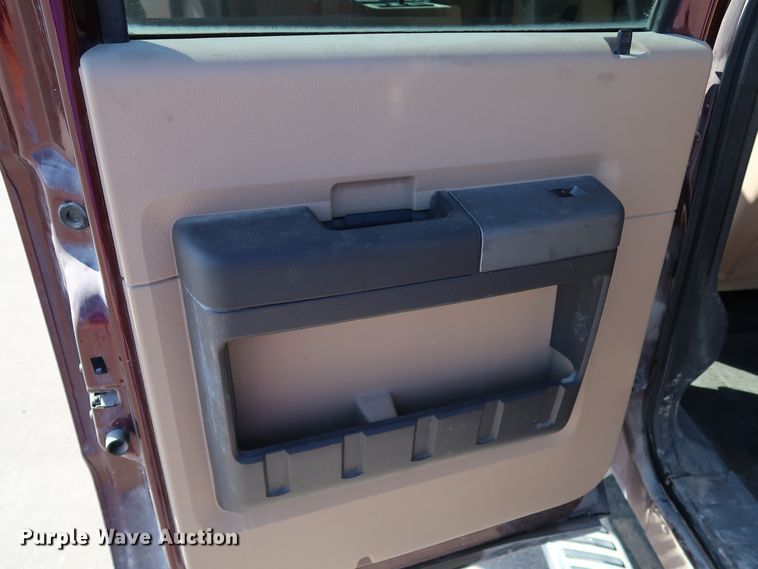 image for item JP9372 2011 Ford F250 Super Duty  Crew Cab pickup truck