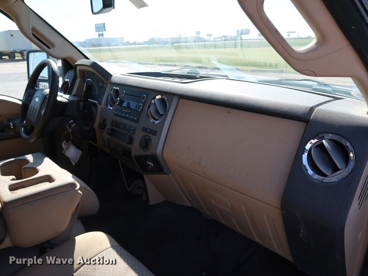 image for item JP9372 2011 Ford F250 Super Duty  Crew Cab pickup truck