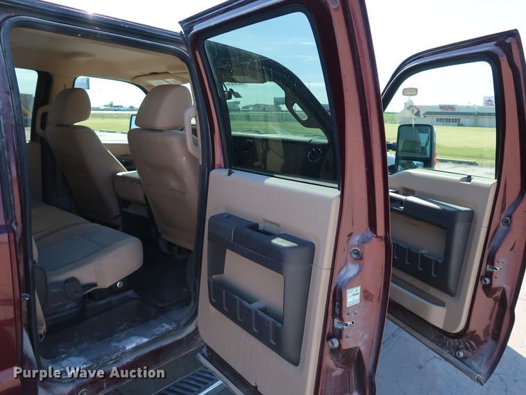 image for item JP9372 2011 Ford F250 Super Duty  Crew Cab pickup truck