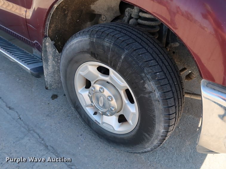 image for item JP9372 2011 Ford F250 Super Duty  Crew Cab pickup truck