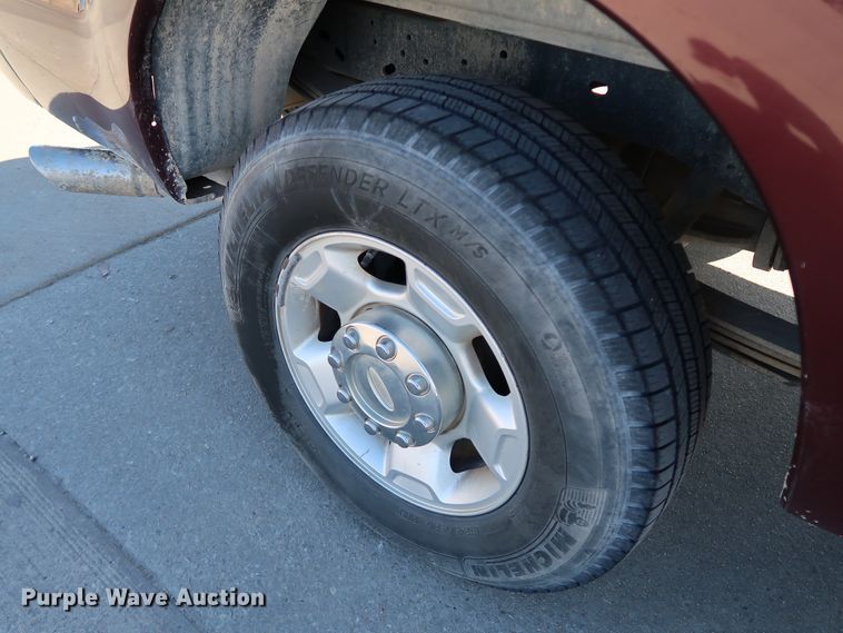 image for item JP9372 2011 Ford F250 Super Duty  Crew Cab pickup truck