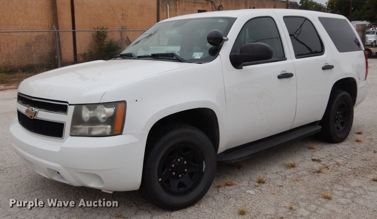 image for item DJ7457 2010 Chevrolet Tahoe  SUV