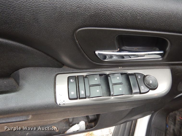 image for item DJ7457 2010 Chevrolet Tahoe  SUV