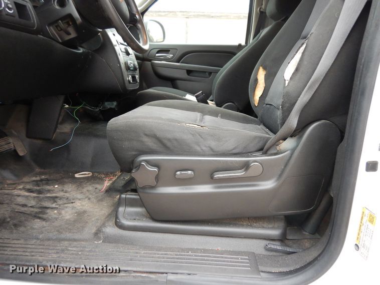 image for item DJ7457 2010 Chevrolet Tahoe  SUV