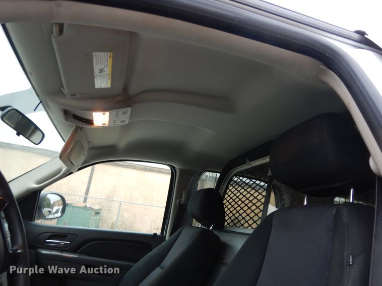 image for item DJ7457 2010 Chevrolet Tahoe  SUV