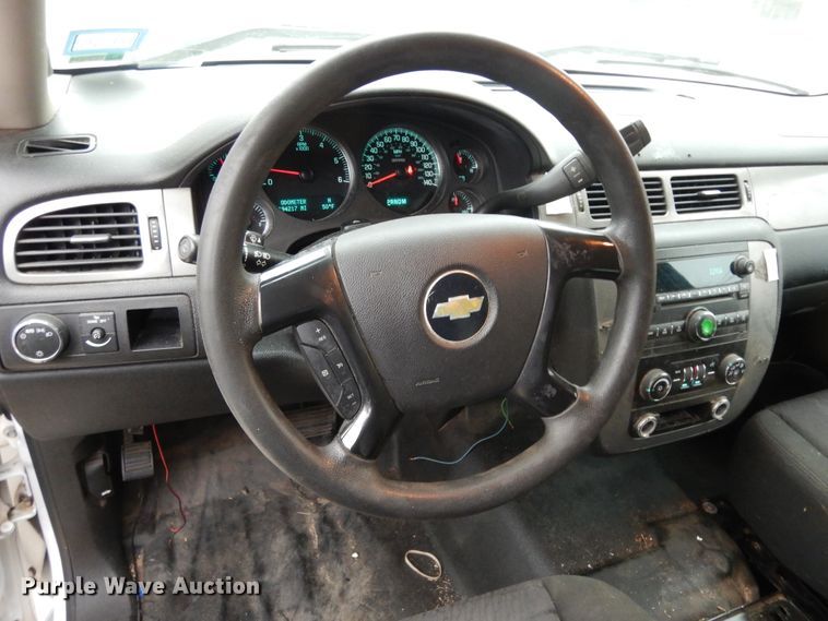 image for item DJ7457 2010 Chevrolet Tahoe  SUV