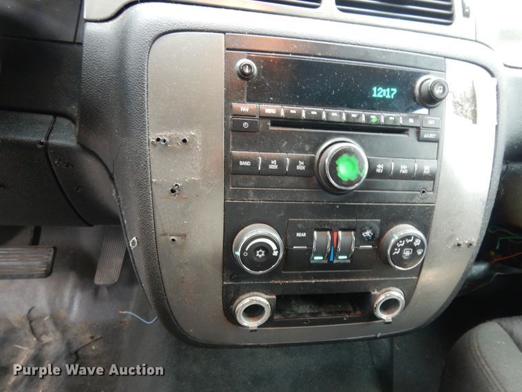 image for item DJ7457 2010 Chevrolet Tahoe  SUV