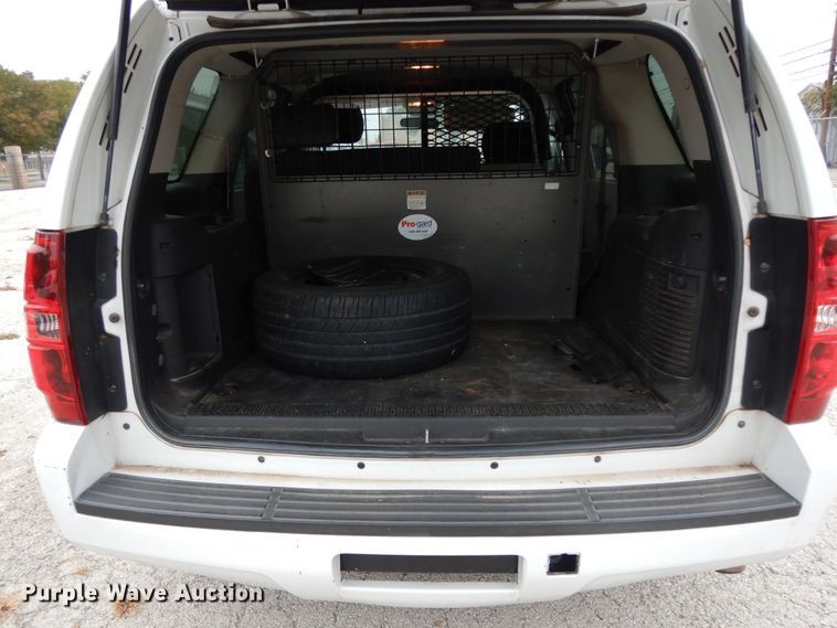 image for item DJ7457 2010 Chevrolet Tahoe  SUV