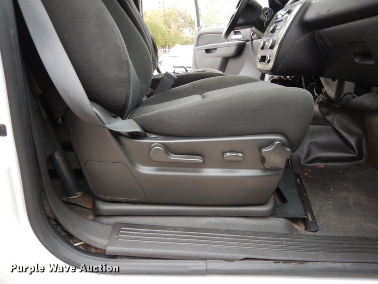 image for item DJ7457 2010 Chevrolet Tahoe  SUV