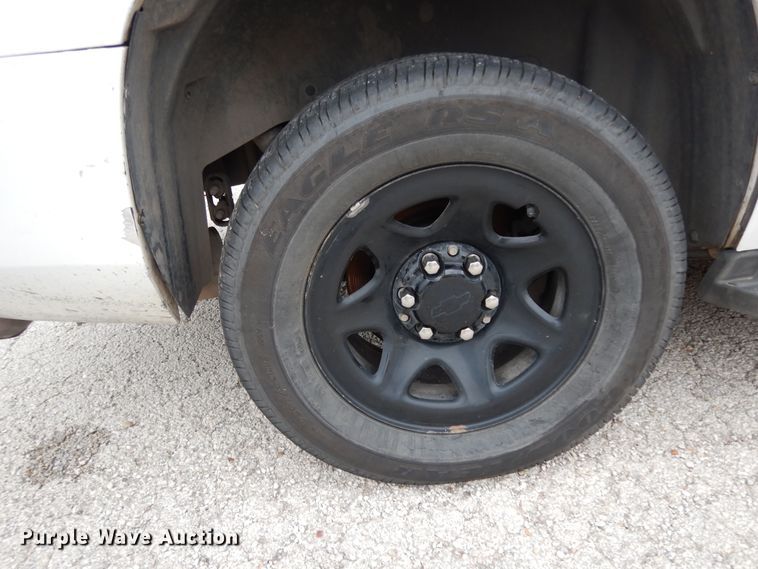 image for item DJ7457 2010 Chevrolet Tahoe  SUV