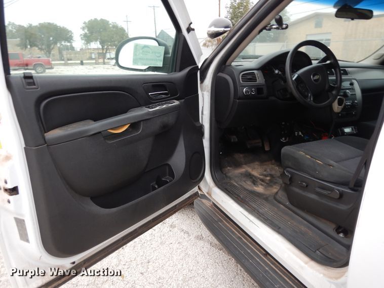 image for item DJ7458 2012 Chevrolet Tahoe Police  SUV