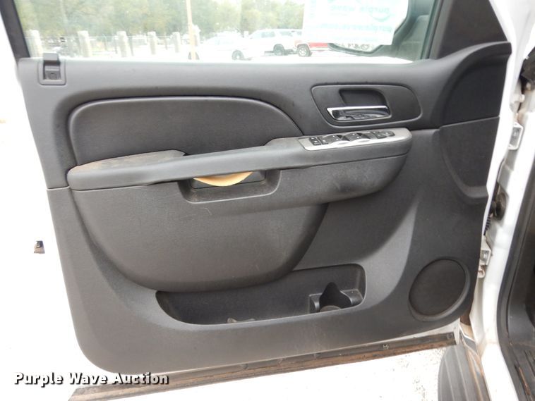 image for item DJ7458 2012 Chevrolet Tahoe Police  SUV