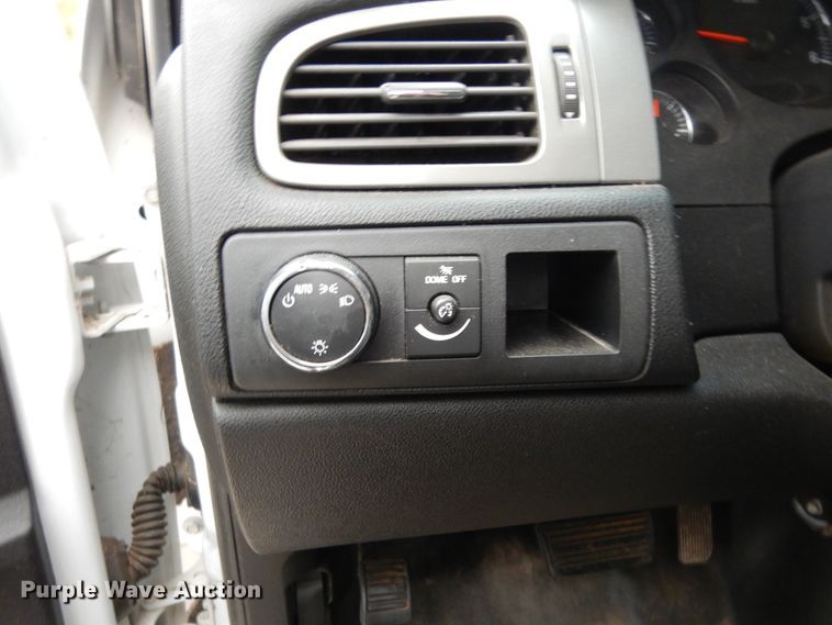 image for item DJ7458 2012 Chevrolet Tahoe Police  SUV