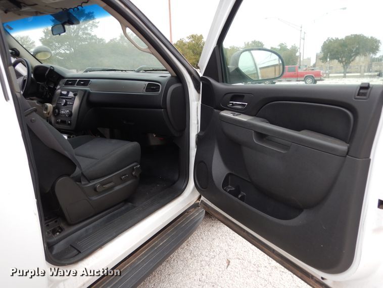 image for item DJ7458 2012 Chevrolet Tahoe Police  SUV